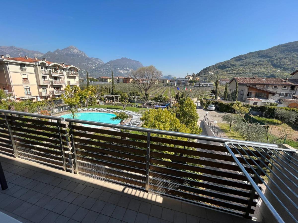 4 Limoni Apartment Resort Riva del Garda Exterior photo