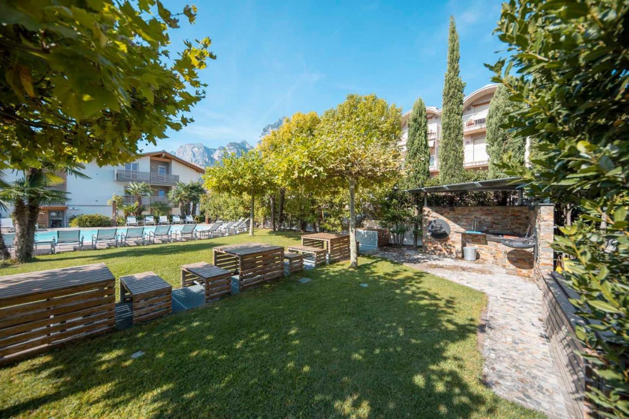 4 Limoni Apartment Resort Riva del Garda Exterior photo