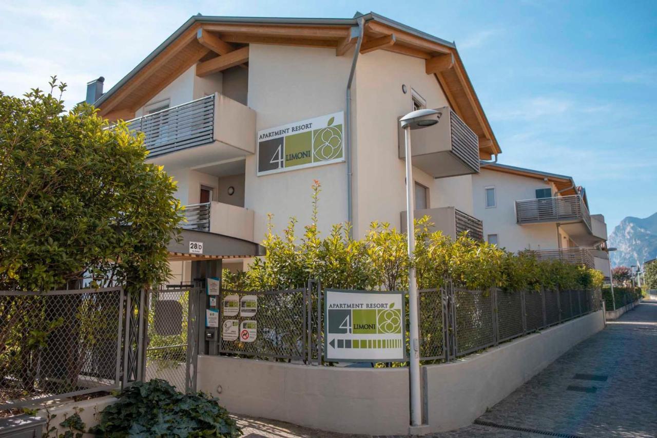 4 Limoni Apartment Resort Riva del Garda Exterior photo